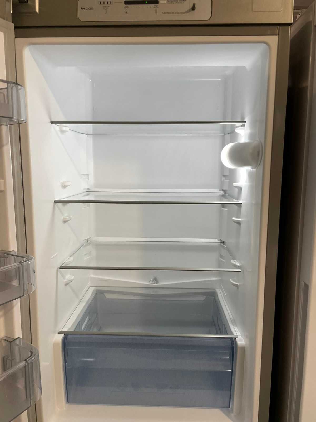 Холодильник Bauknecht Италия привезли из Дании Доставка
