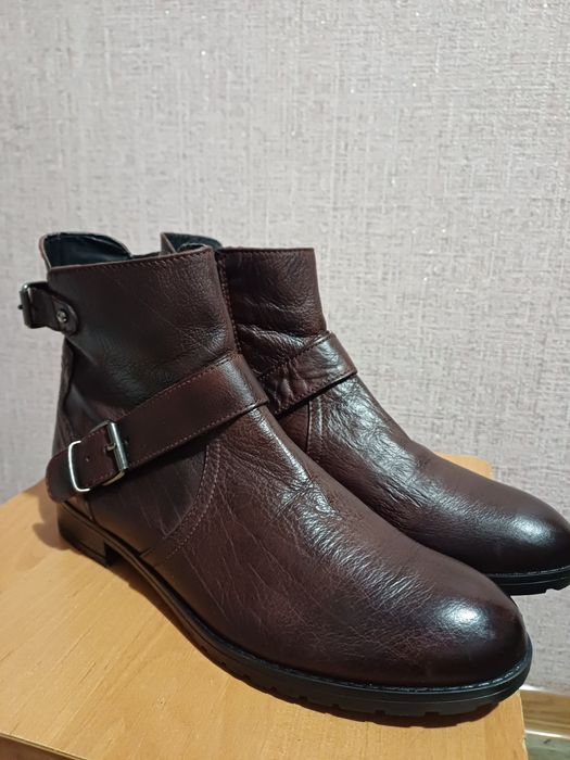 Жіночі шкіряні черевики