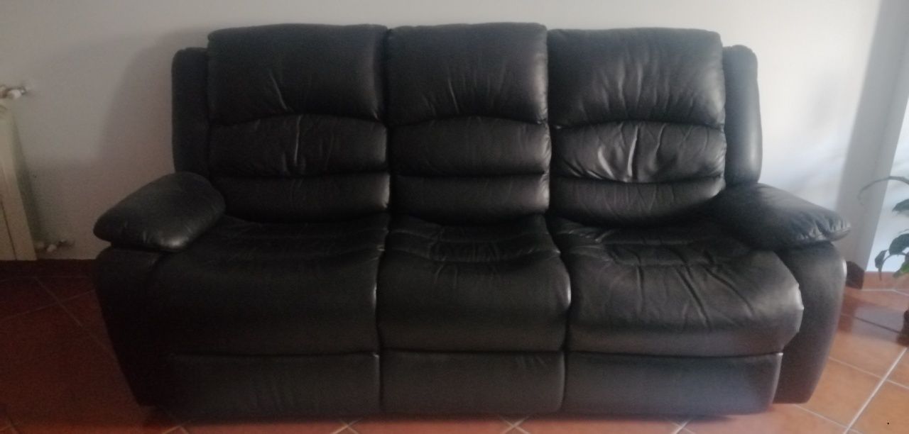 Sofá imitação pele 3 lugares