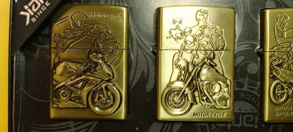 Caixa 4x isqueiros gasolina Jian Tai Motos desportivas
