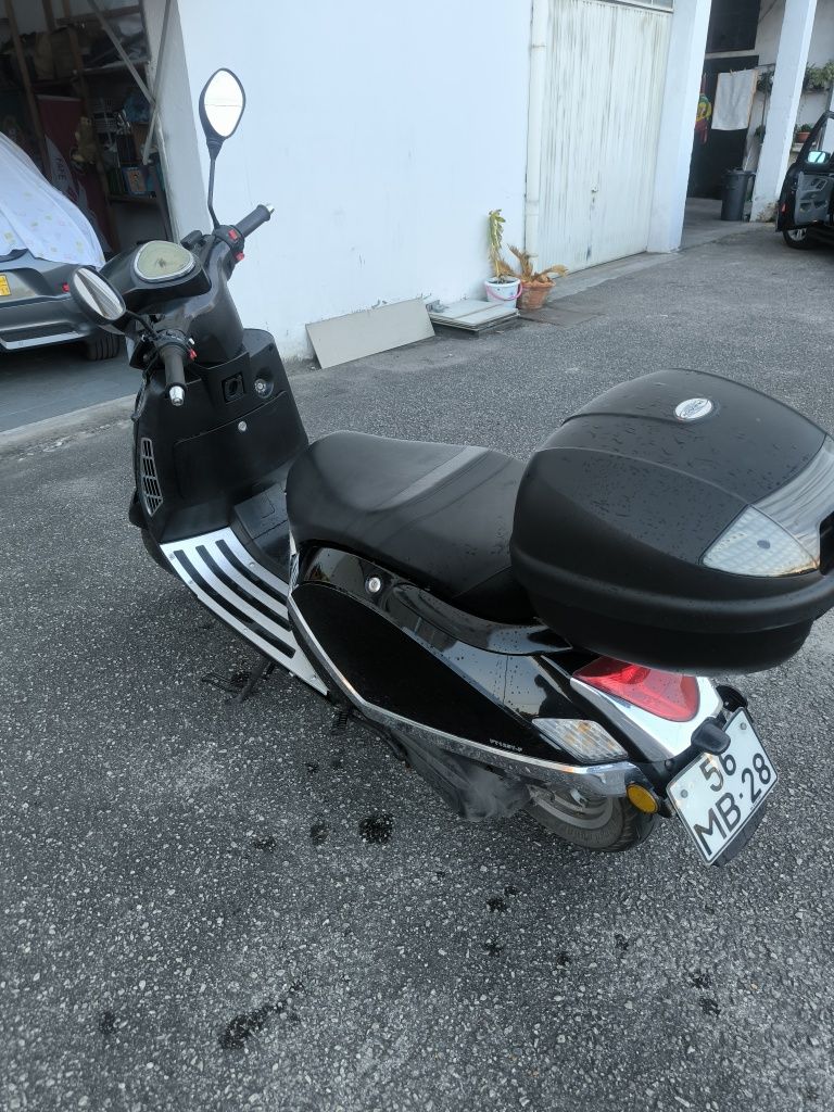 Vendo Scoter 125