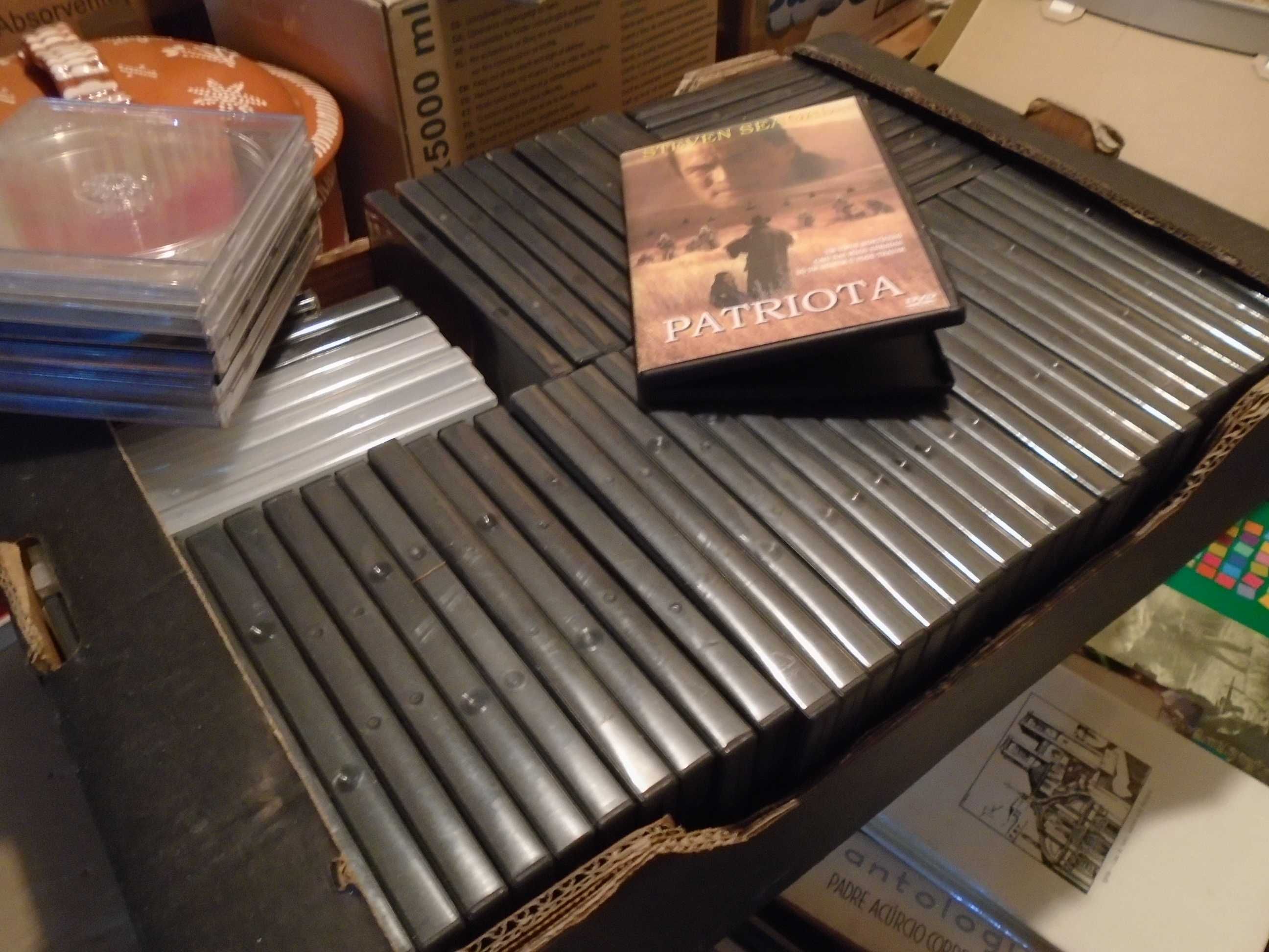 72 caixas de DVD vazias (preço é pelo lote)