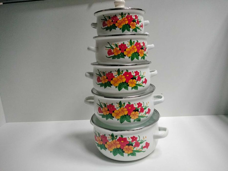 Zestaw 5 garnków emaliowanych nowe sprawne z pokrywkami świąteczna pro