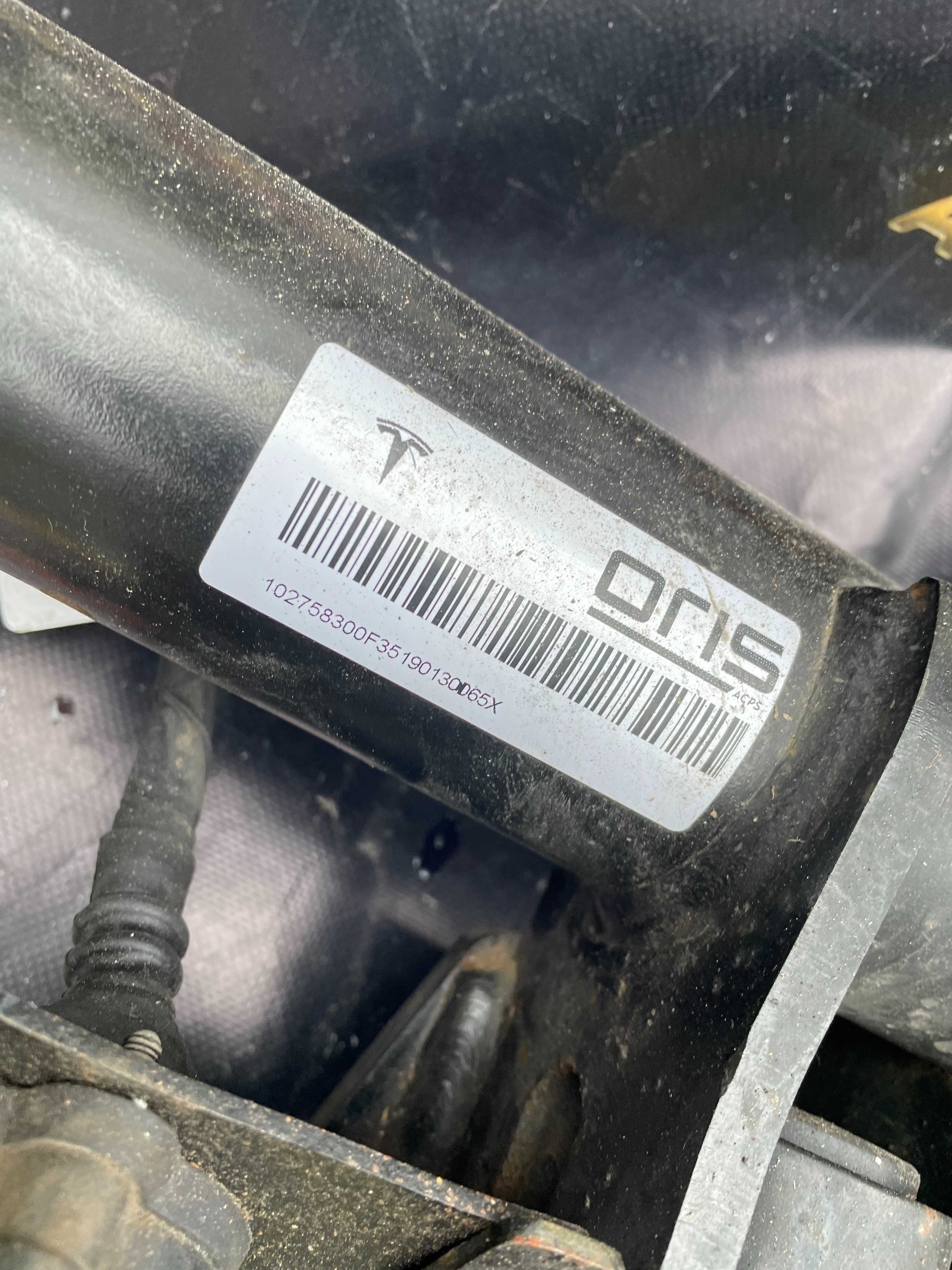 Фаркоп Tesla mx 1027583-00-F Tesla X 2016-2021 причіпний пристрій