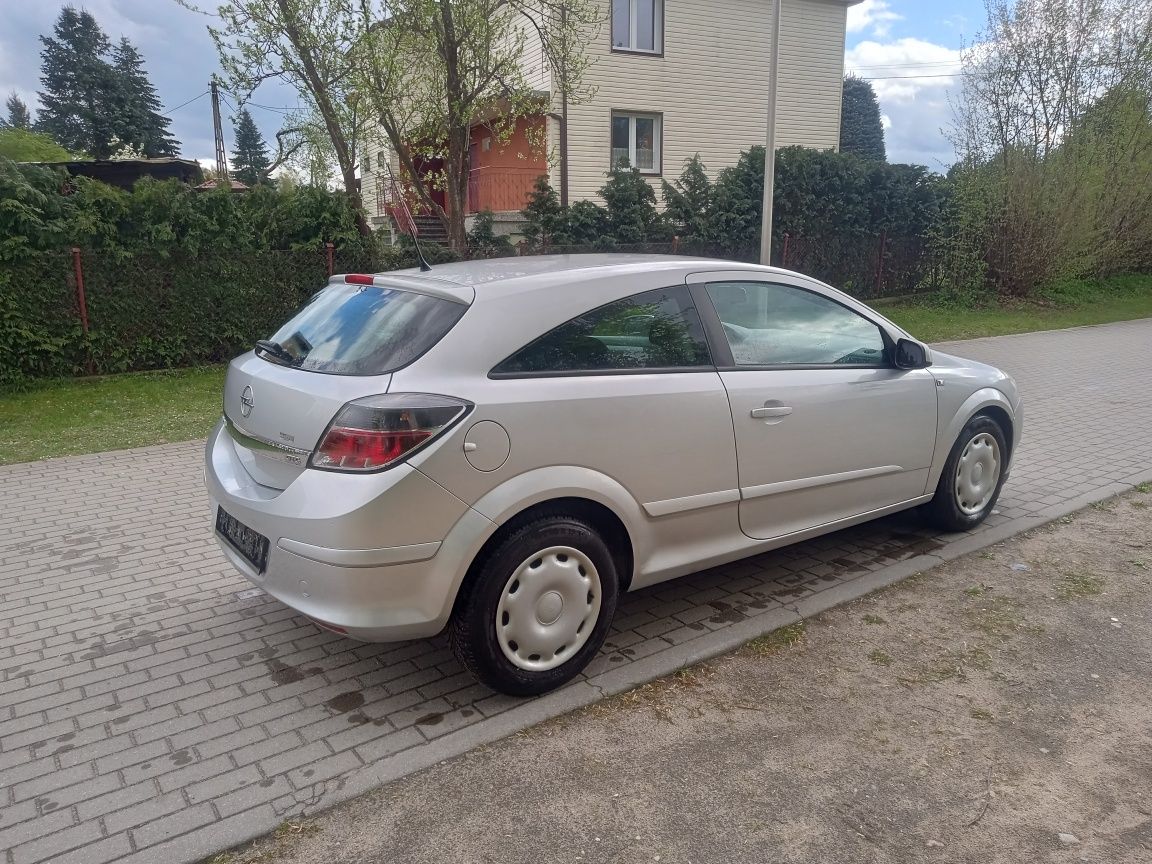 Opel Astra GTC 1.6 benzyna klima stan bdb okazja