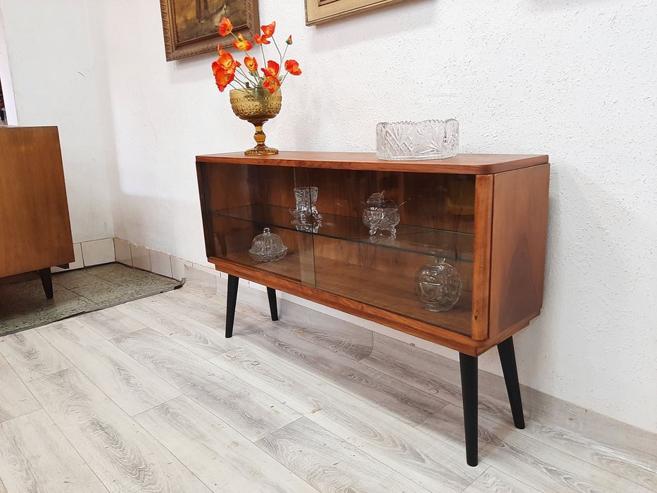 Mała komoda w stylu art deco po renowacji