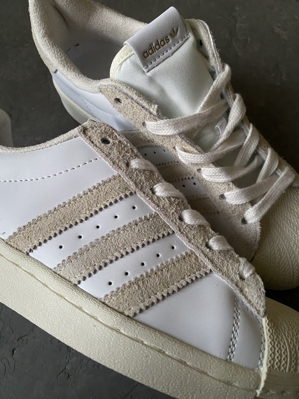 Жіночі кросівки Adidas Superstar White/Beige