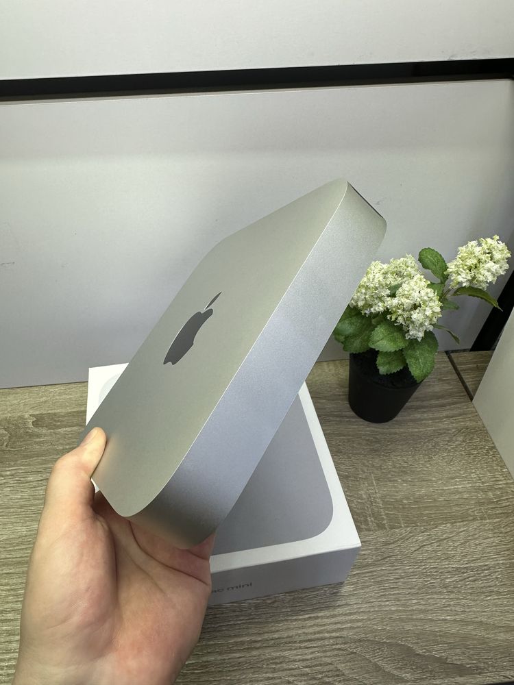 Mac mini M1 8 гб/256