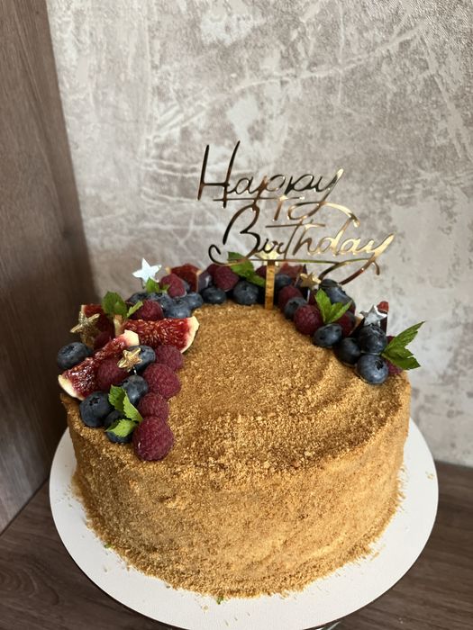 Торт на заказ, медовик, наполеон