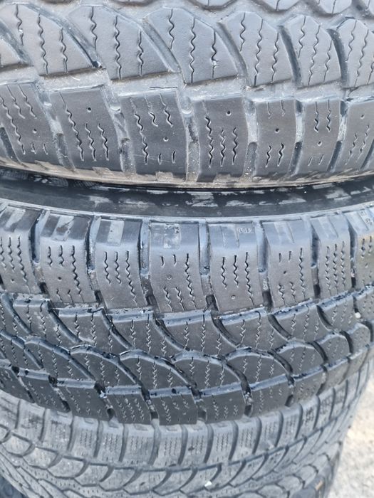 Продам колеса 215 65 R16c. Kormoran.