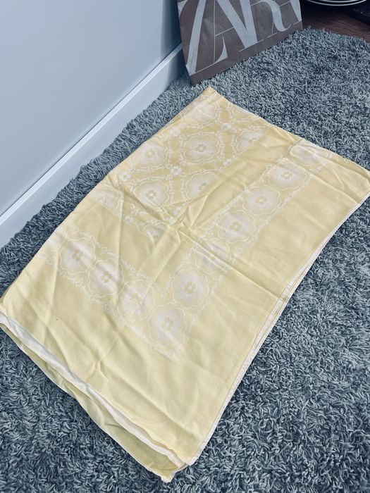 Piekny azurowy zolty obrus na stol nakrycie dekoracyjne piekne ozoba