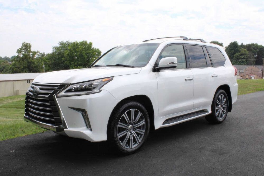 Lexus LX 570      2017
