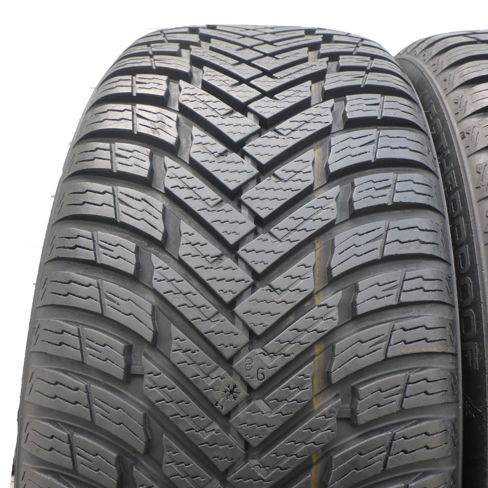205/45/17 Nokian 205/45R17 88V XL Weatherproof Wielosezon 2018 8mm