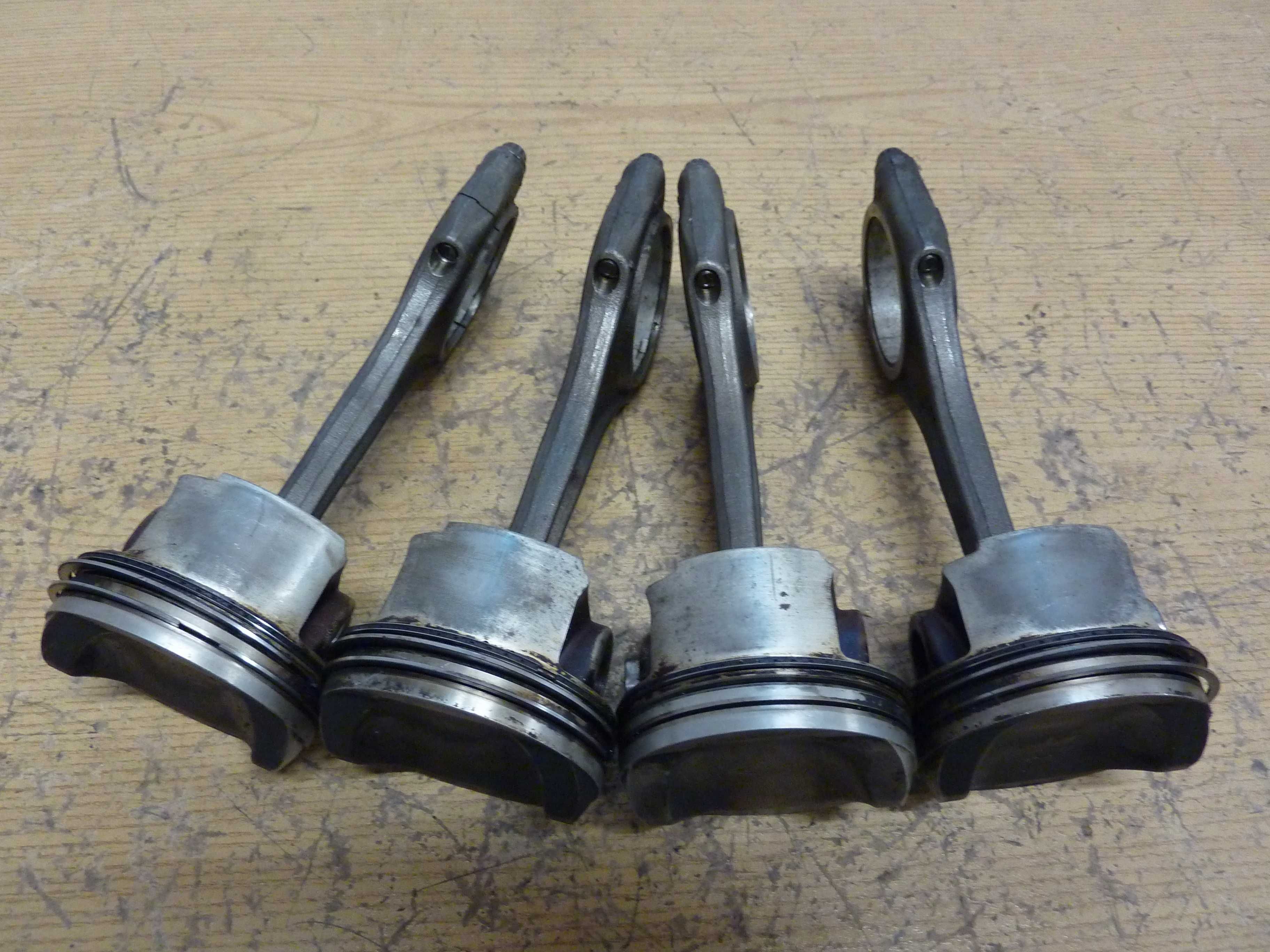 AUDI S4 B8 A6 C7 3,0 TFSI tłok + korbowód LEWY PRAWY 065DN 066DN