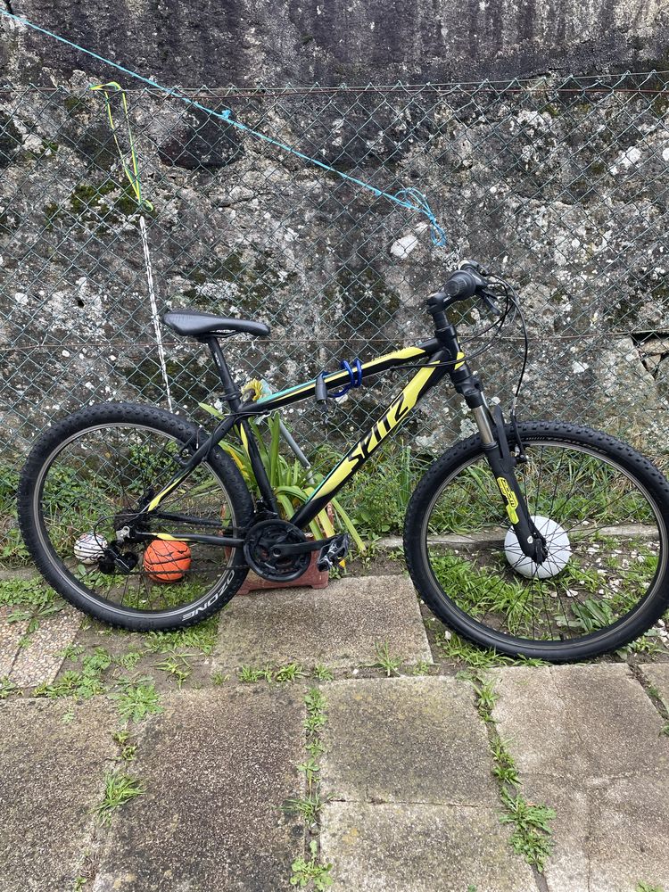 Bicicleta usada bem estimada 7 mudancas sem quequer problema