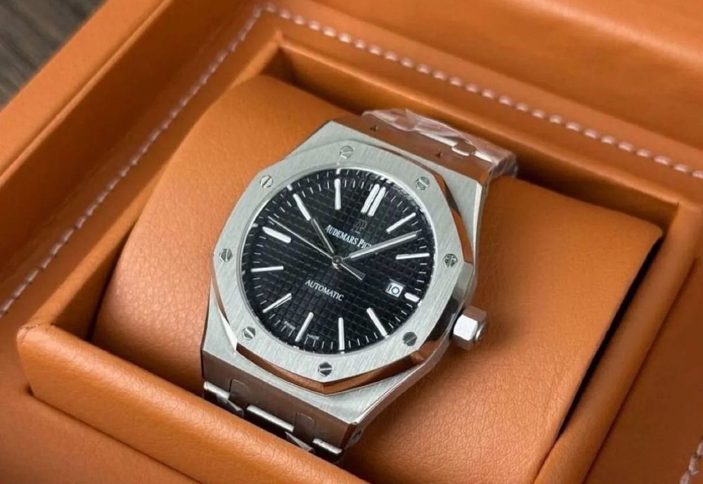 Часы наручные audemars piguet royal oak черный