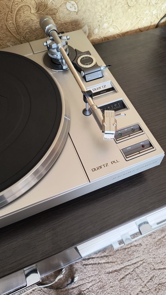 Вініловий програвач PHILIPS AF-887 MARK 2