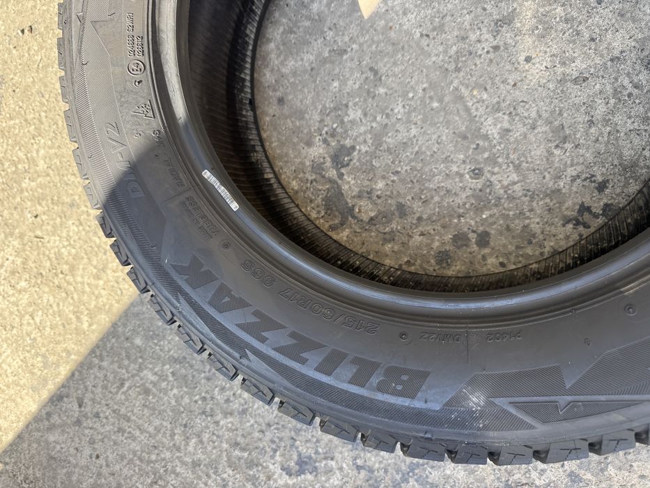 215/60R17 Bridgestone Blizzak DM-V2 і DM-V3 4шт