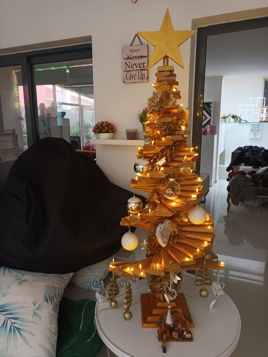 Árvore  de Natal  de madeira