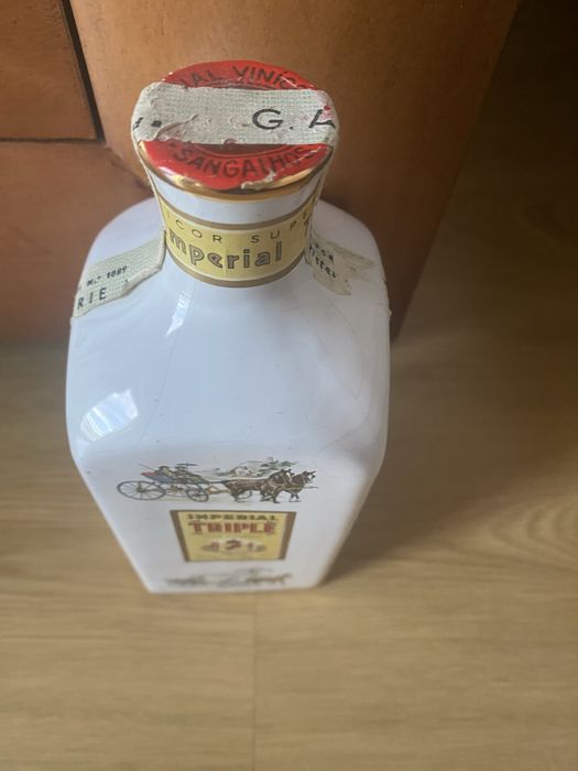 Garrafa de Triple Seco