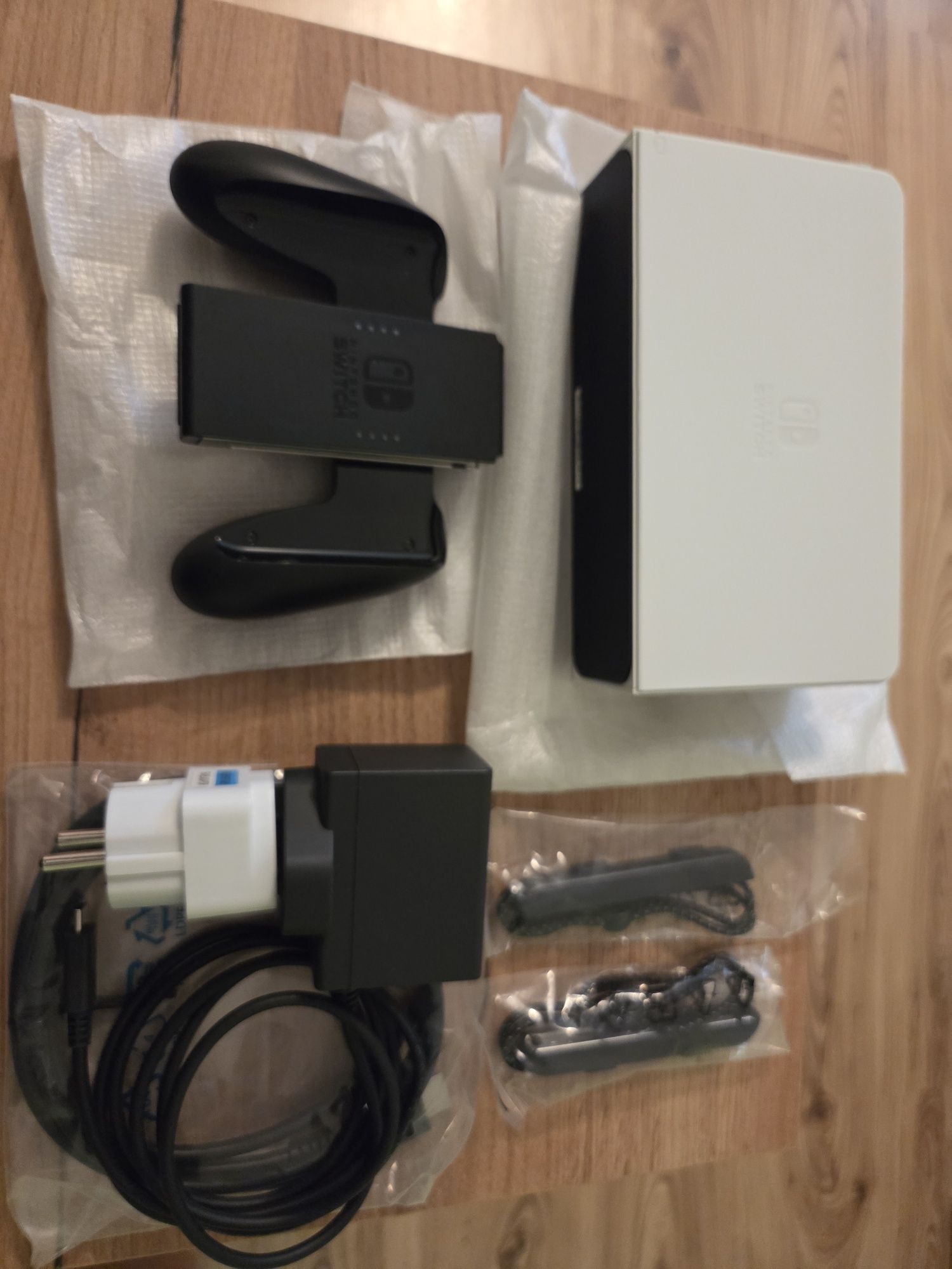 Nintendo Switch Oled + etui + szkło