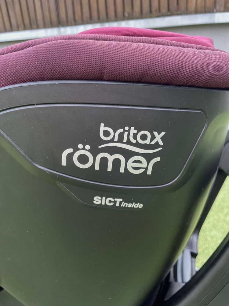 Britax Romer Dualfix M i-size plus Fotelik samochodowy