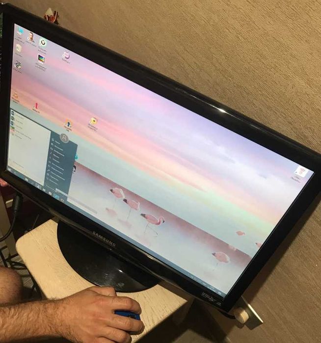 Продам Монитор Samsung 2233RZ 120hz (120 герц) проблема с подсветкой