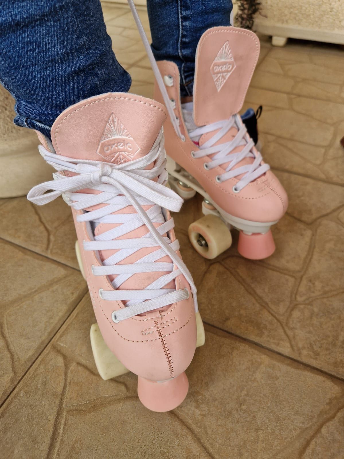 Vendo patins e todos os acessórios em ótimo estado.