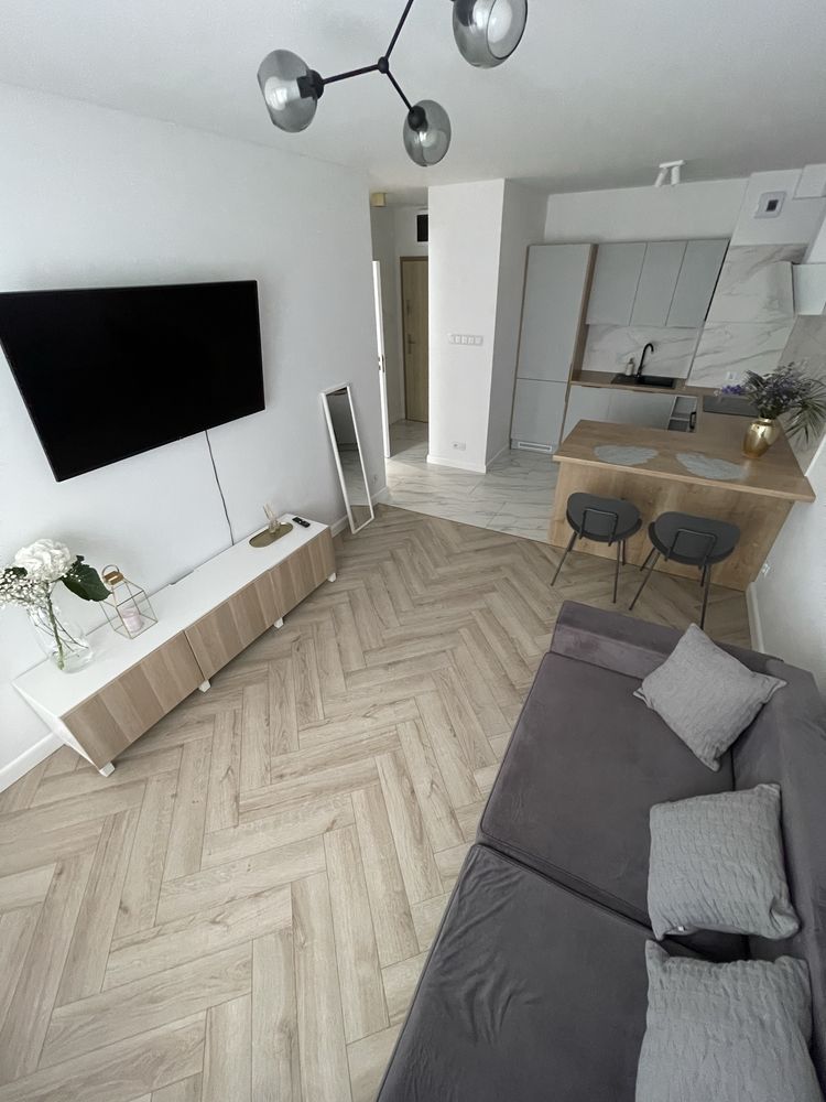 Wysoki standard, nowy blok Pl.Jana Pawła II z windą, 2 pokoje, balkon