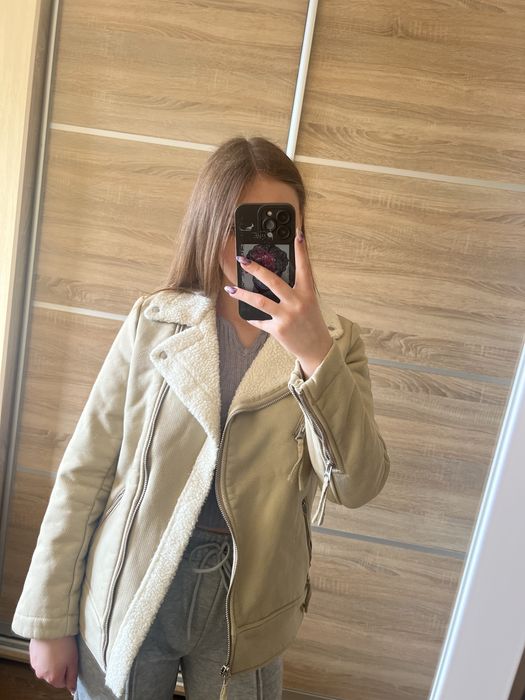 Жіноча бежева дублянка