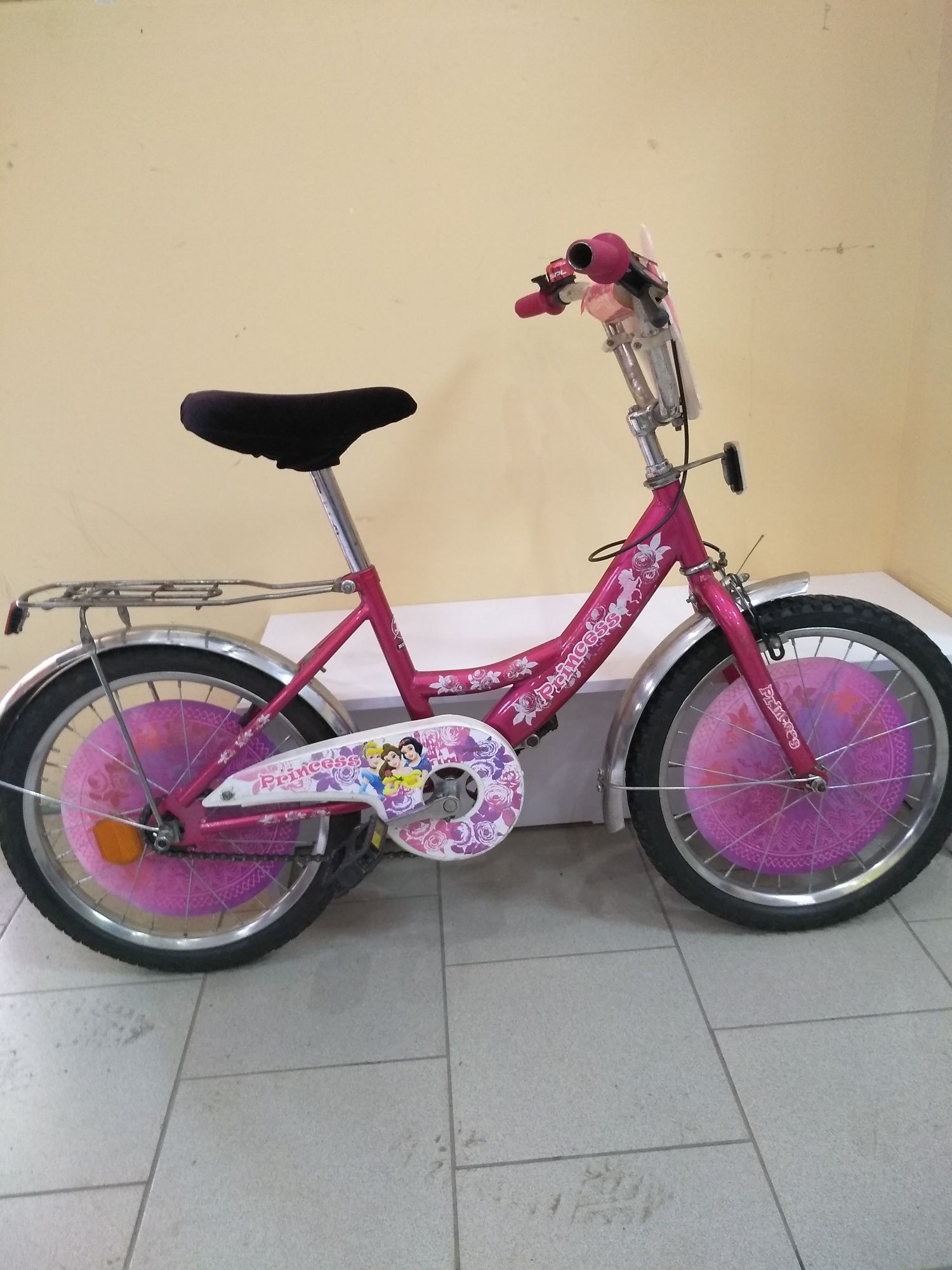 Продам. Велосипед для девочки.