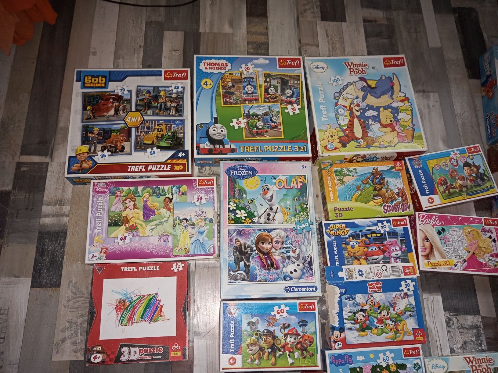 Puzzle różne w dobrym stanie
