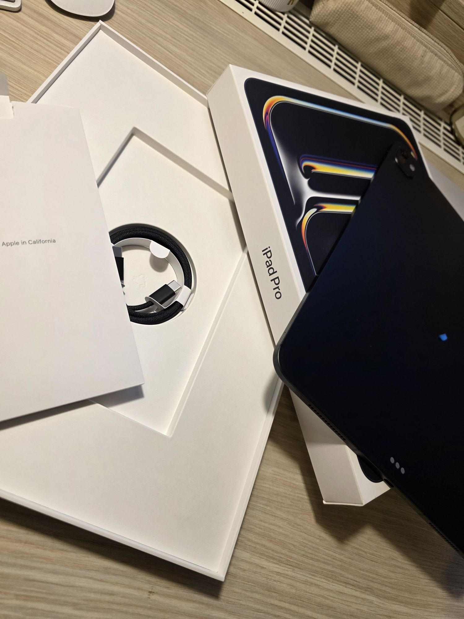 iPad Pro 13" M4 1TB + Magic Keyboard + Apple Pencil – Stan Idealny