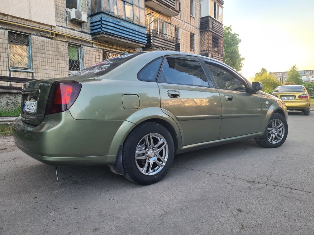 Chevrolet nubira ( lacetti ) 1.8 газ/бензин 200т/км пробег