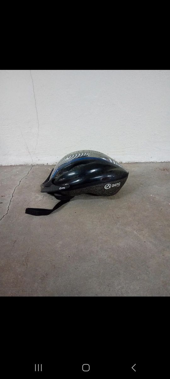 Capacete azul e cinzento Berg cycle
