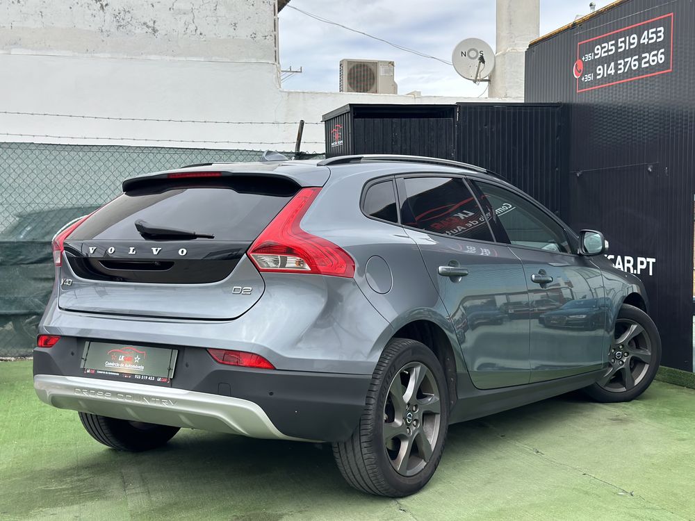 Volvo V40 1.6 D2 ‘ Cross Country ‘  GARANTIA