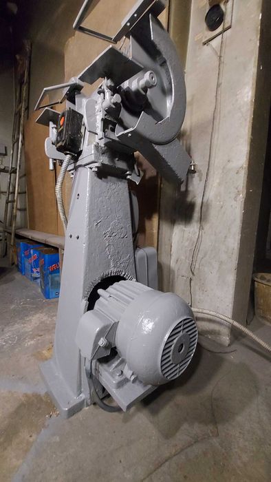 Заточной, наждак, точильный. литой, двухсторонний. СССР.