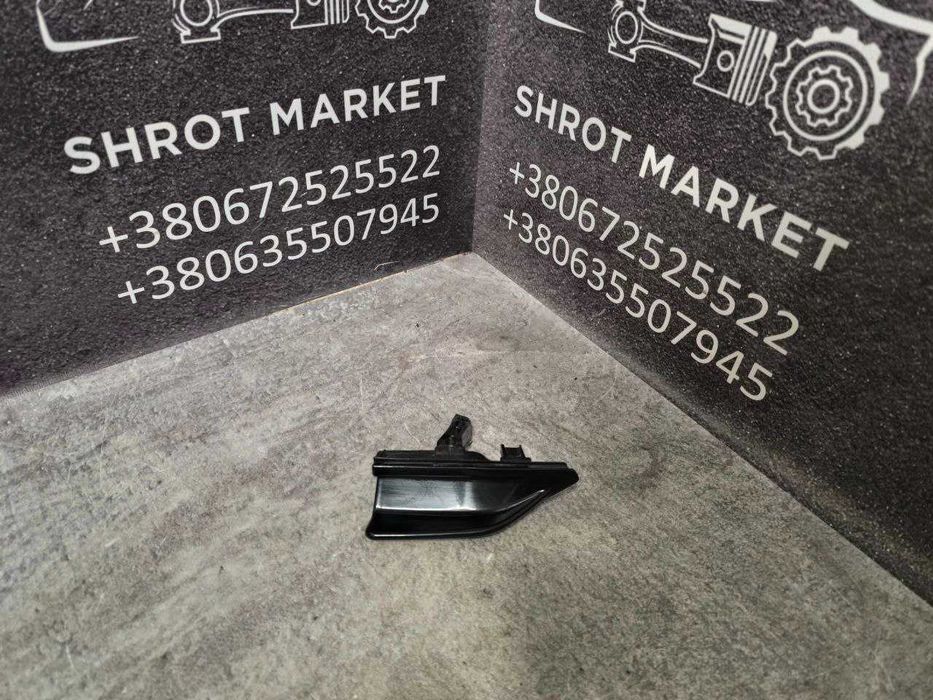 Ручка дверей передня права Ford Mustang Mach-e LJ8B-R22404-AD