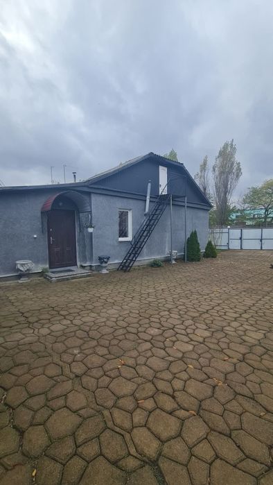 Продається 1/2 частина будинку