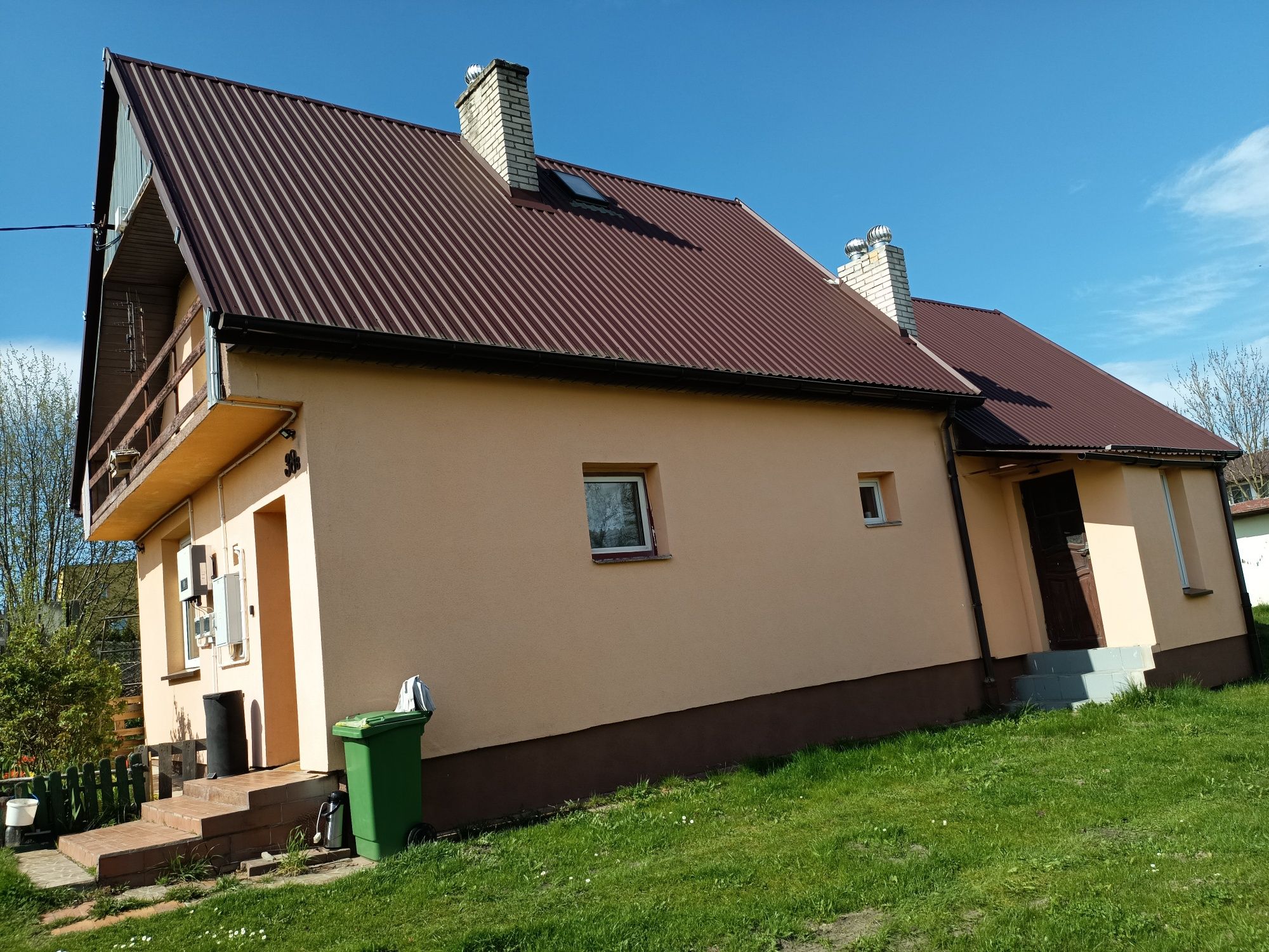 Dom w cichej i spokojnej okolicy, w miejscowości Ociesęki .