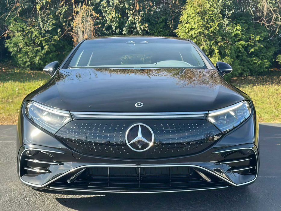 Mercedes-Benz EQS      2022