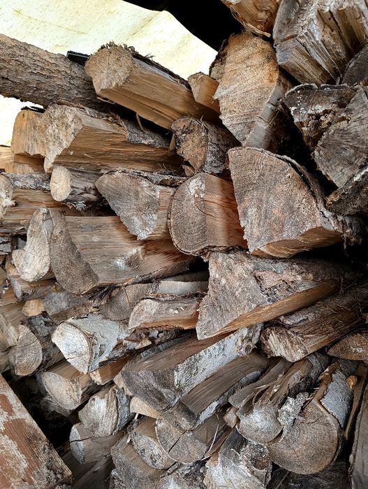 Drewno opałowe suche