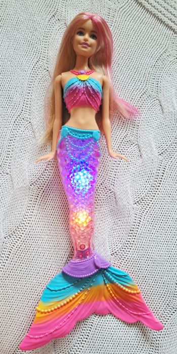 Barbie syrenka świecący ogon