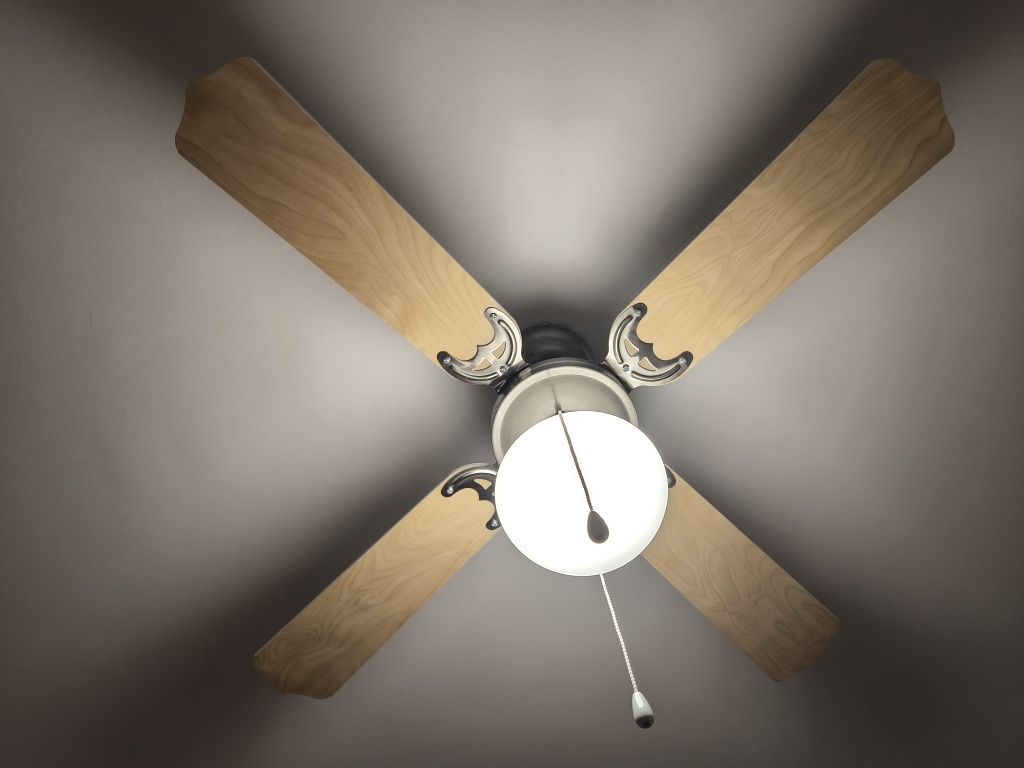 Ventilador de tecto com luz LED