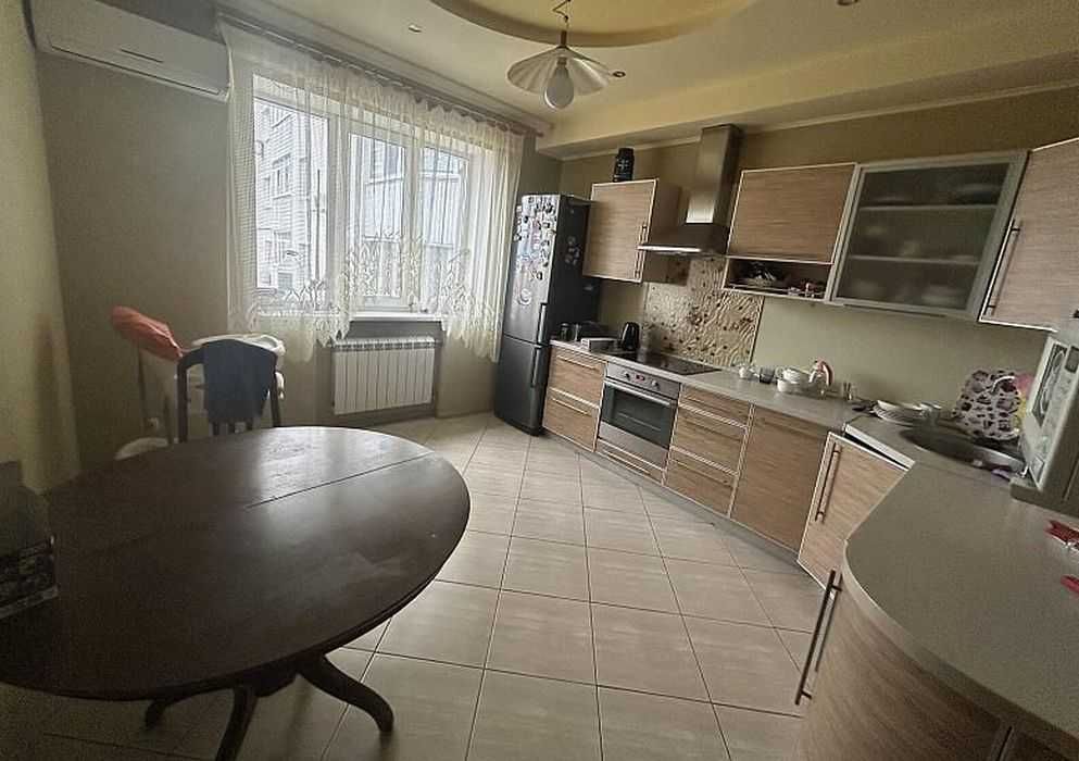 Продам 3 комн.кв.в новострое возле м.Салтовская. (404512)