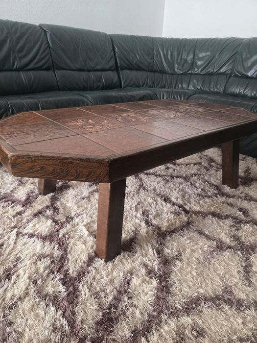 Столик журнальний з масиву дерева