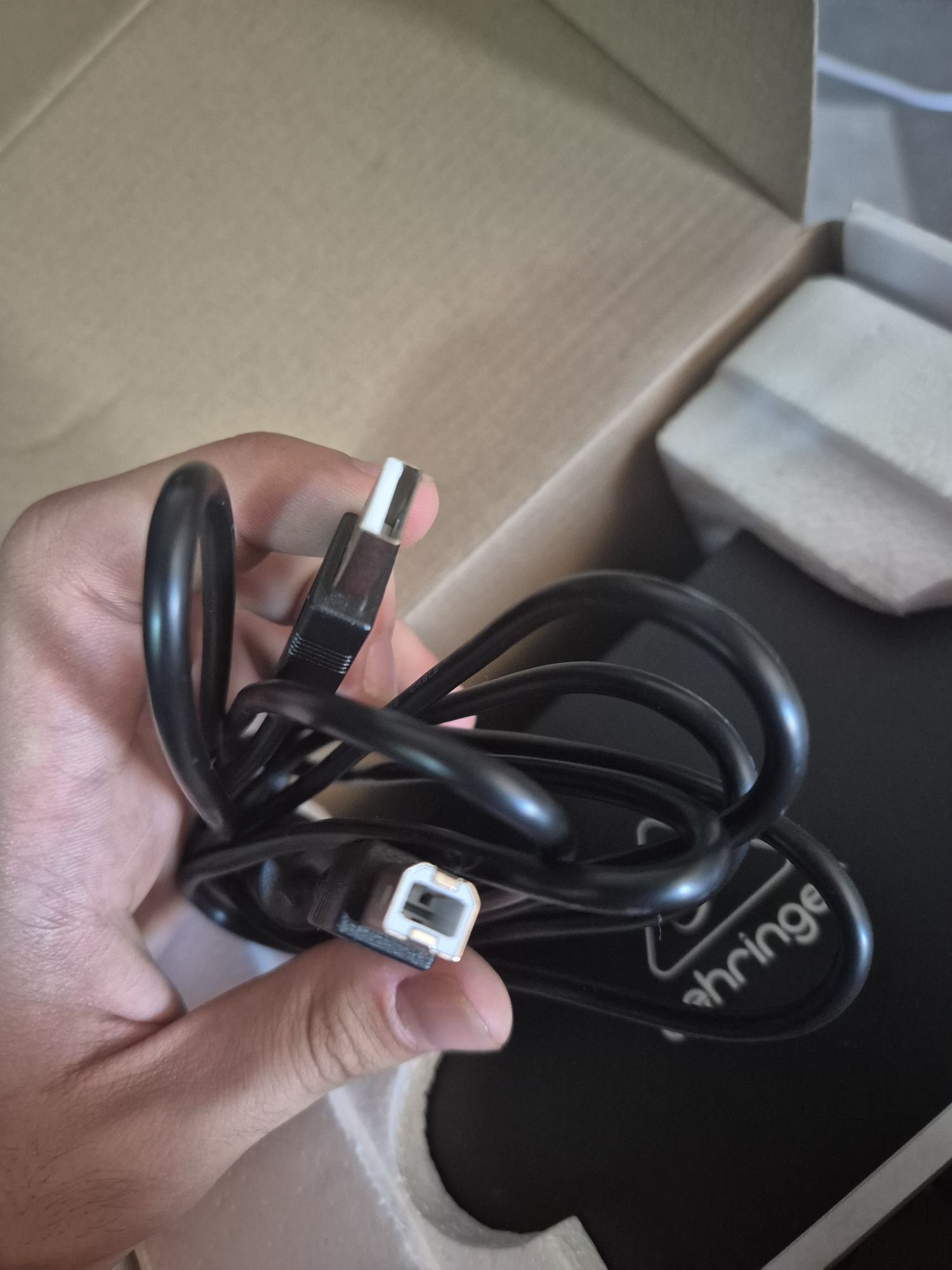 Interface + Microfone Behringer NOVOS