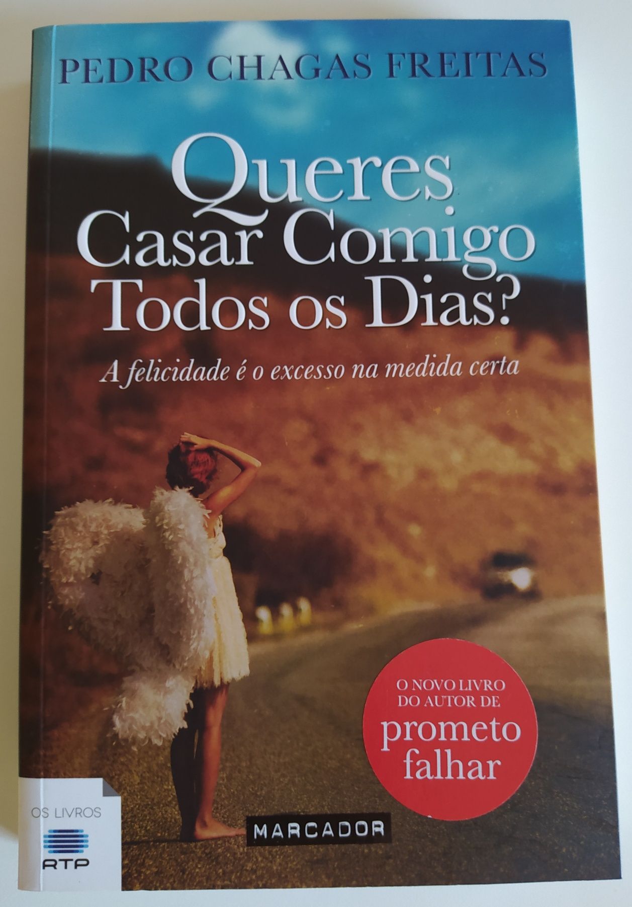 Livro "Queres casar comigo todos os dias? /Bárbara"