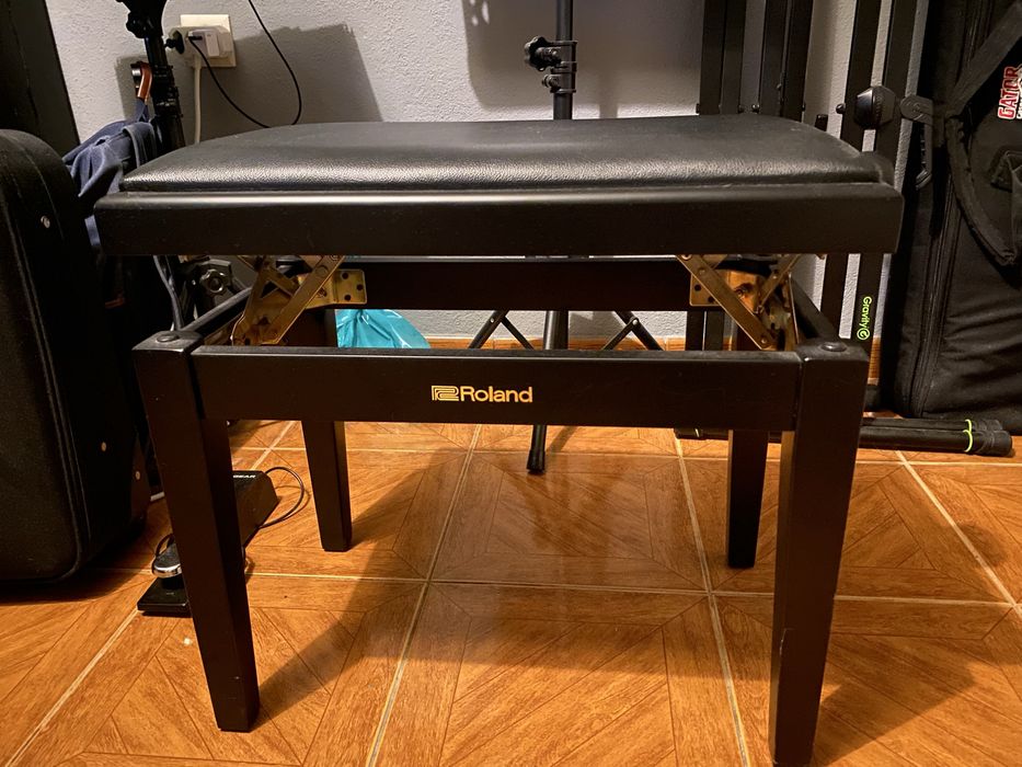 Banco para Piano Roland