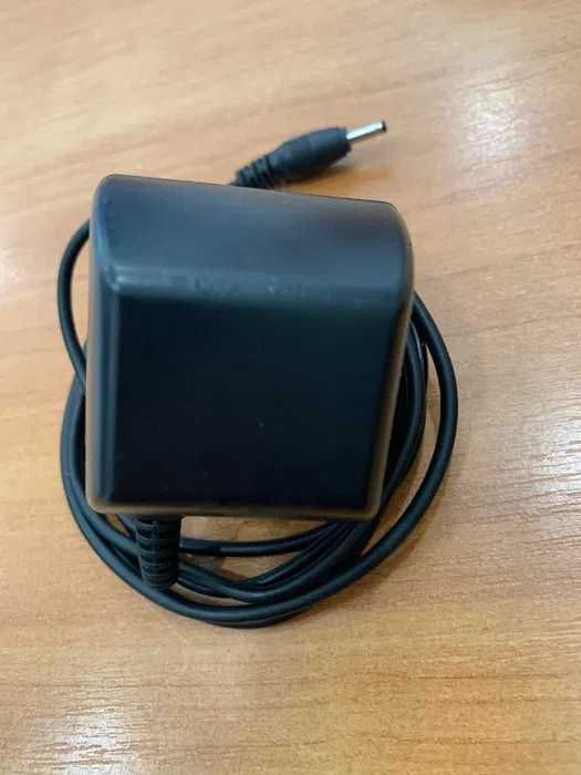 Продам зарядку для Nokia, тонкий штекер